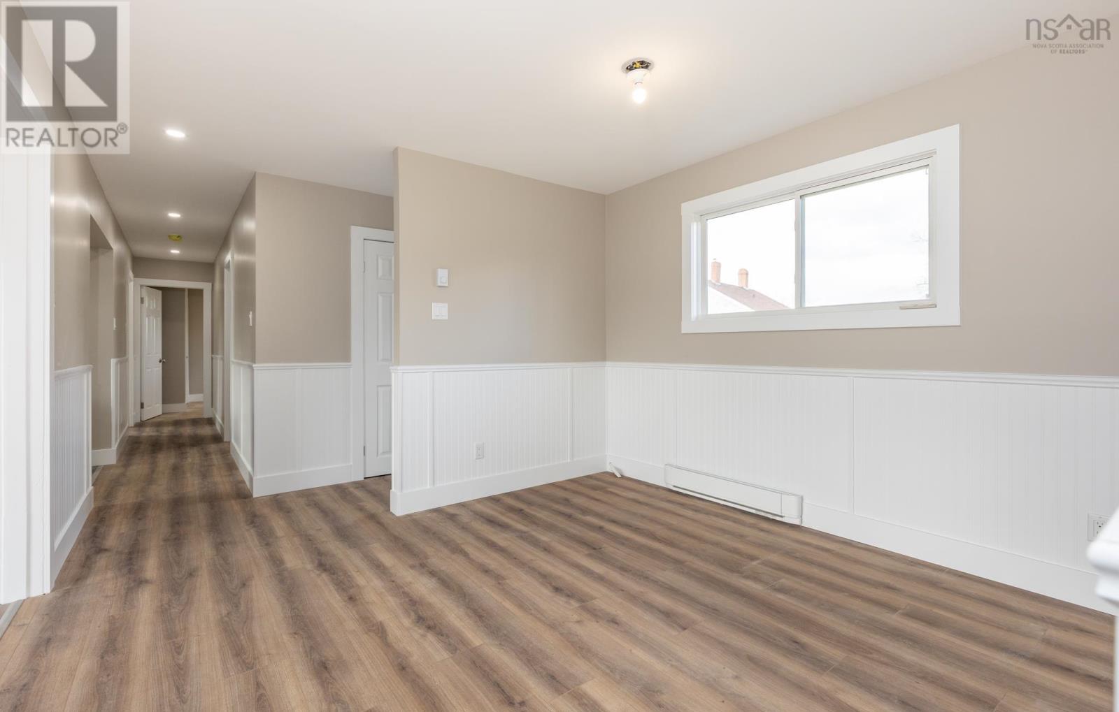 2 Huntington Street, Yarmouth, Nova Scotia  B5A 2R9 - Photo 6 - 202528429