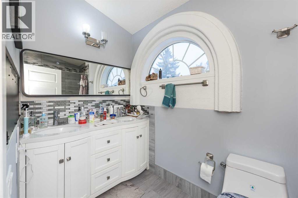 3810 Catalina Boulevard Ne, Calgary, Alberta  T1Y 6Y3 - Photo 13 - A2286747