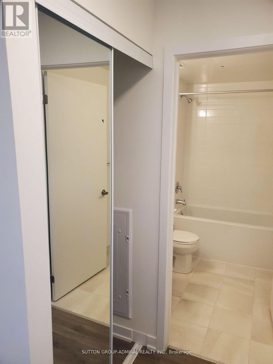 A406 - 160 Canon Jackson Drive, Toronto, Ontario  M6M 0B6 - Photo 13 - W13015868