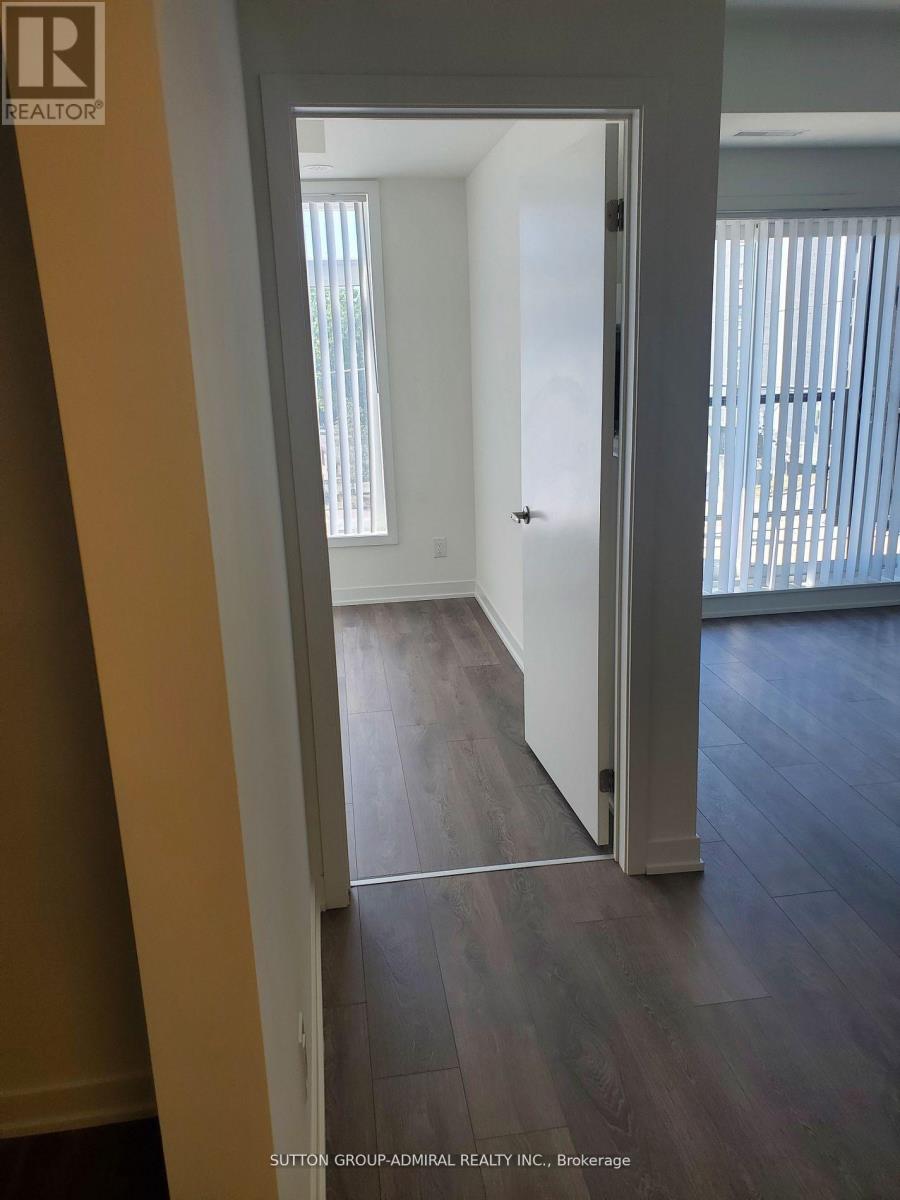 A406 - 160 Canon Jackson Drive, Toronto, Ontario  M6M 0B6 - Photo 4 - W13015868