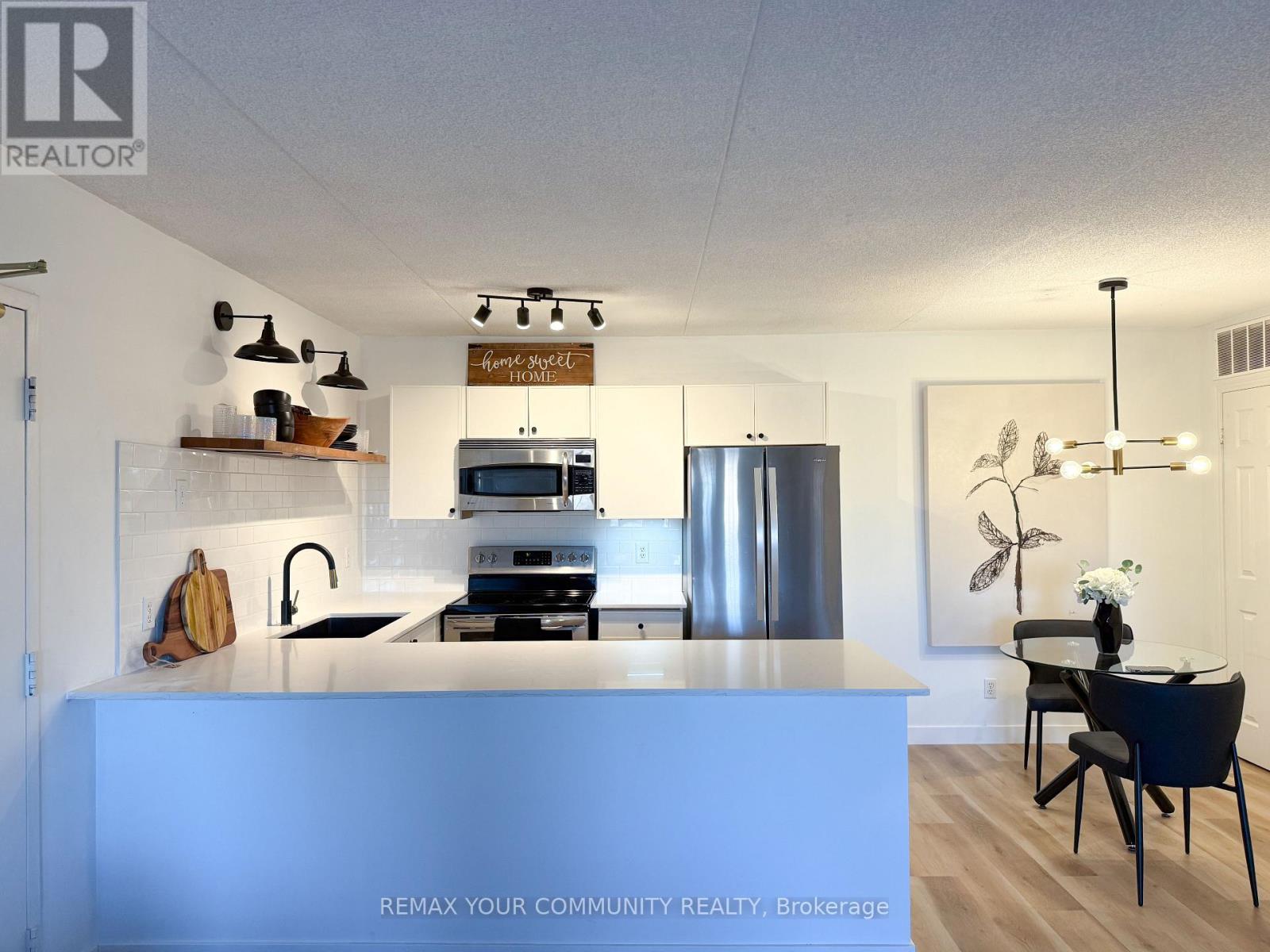 210 - 1800 Walker's Line, Burlington, Ontario  L7M 4V2 - Photo 2 - W13015888