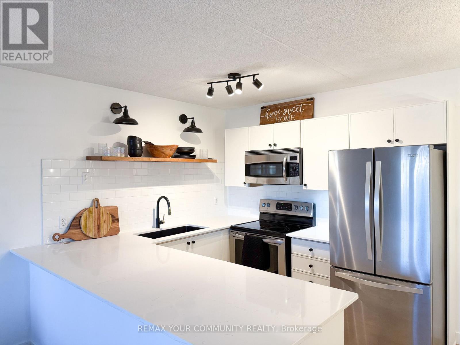 210 - 1800 Walker's Line, Burlington, Ontario  L7M 4V2 - Photo 3 - W13015888