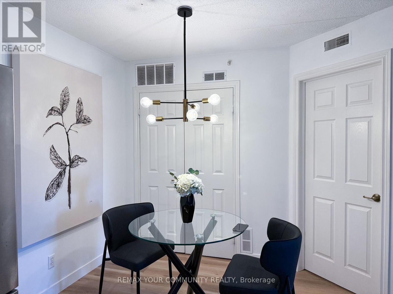 210 - 1800 Walker's Line, Burlington, Ontario  L7M 4V2 - Photo 4 - W13015888