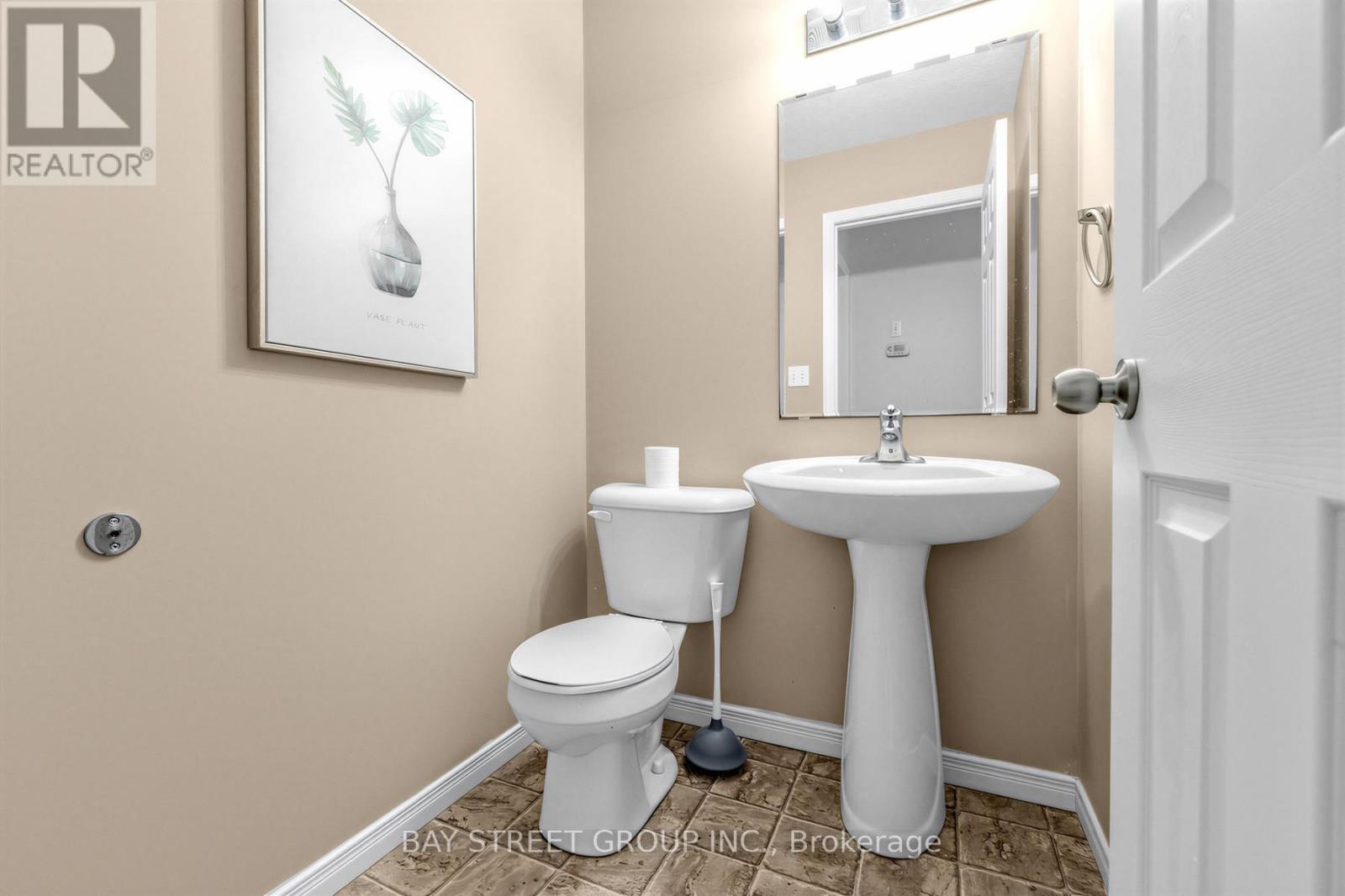 1383 Countrystone Drive, Kitchener, Ontario  N2T 2Z6 - Photo 13 - X13015892