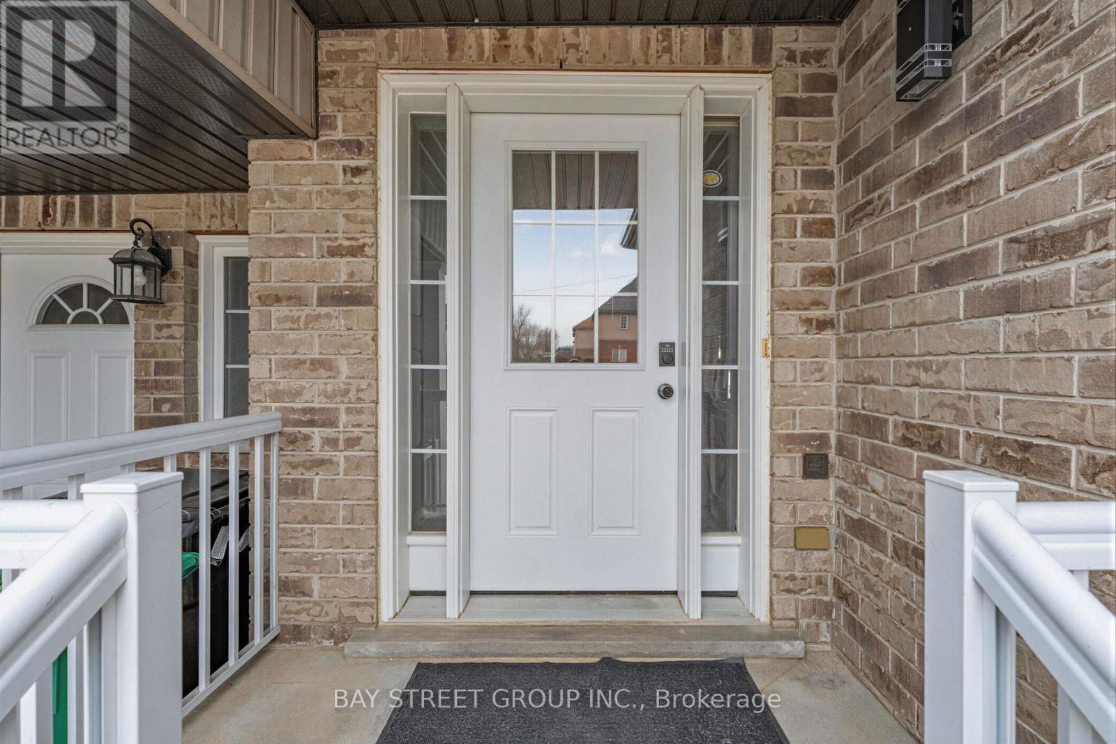 1383 Countrystone Drive, Kitchener, Ontario  N2T 2Z6 - Photo 3 - X13015892