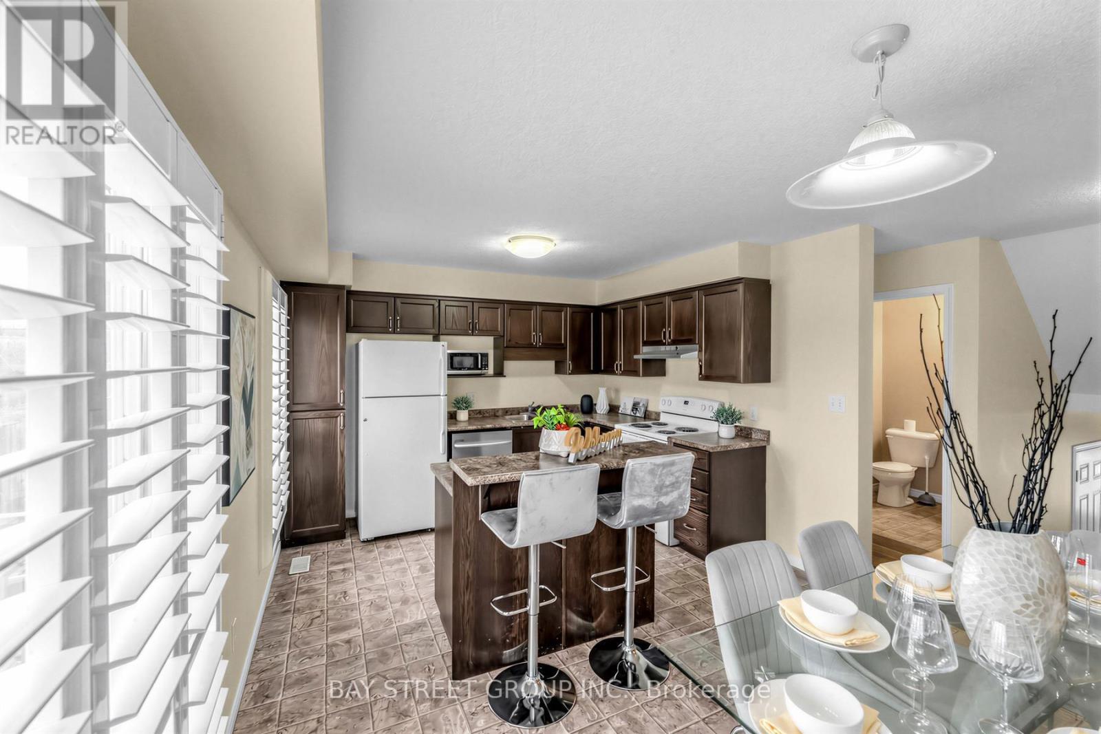 1383 Countrystone Drive, Kitchener, Ontario  N2T 2Z6 - Photo 7 - X13015892