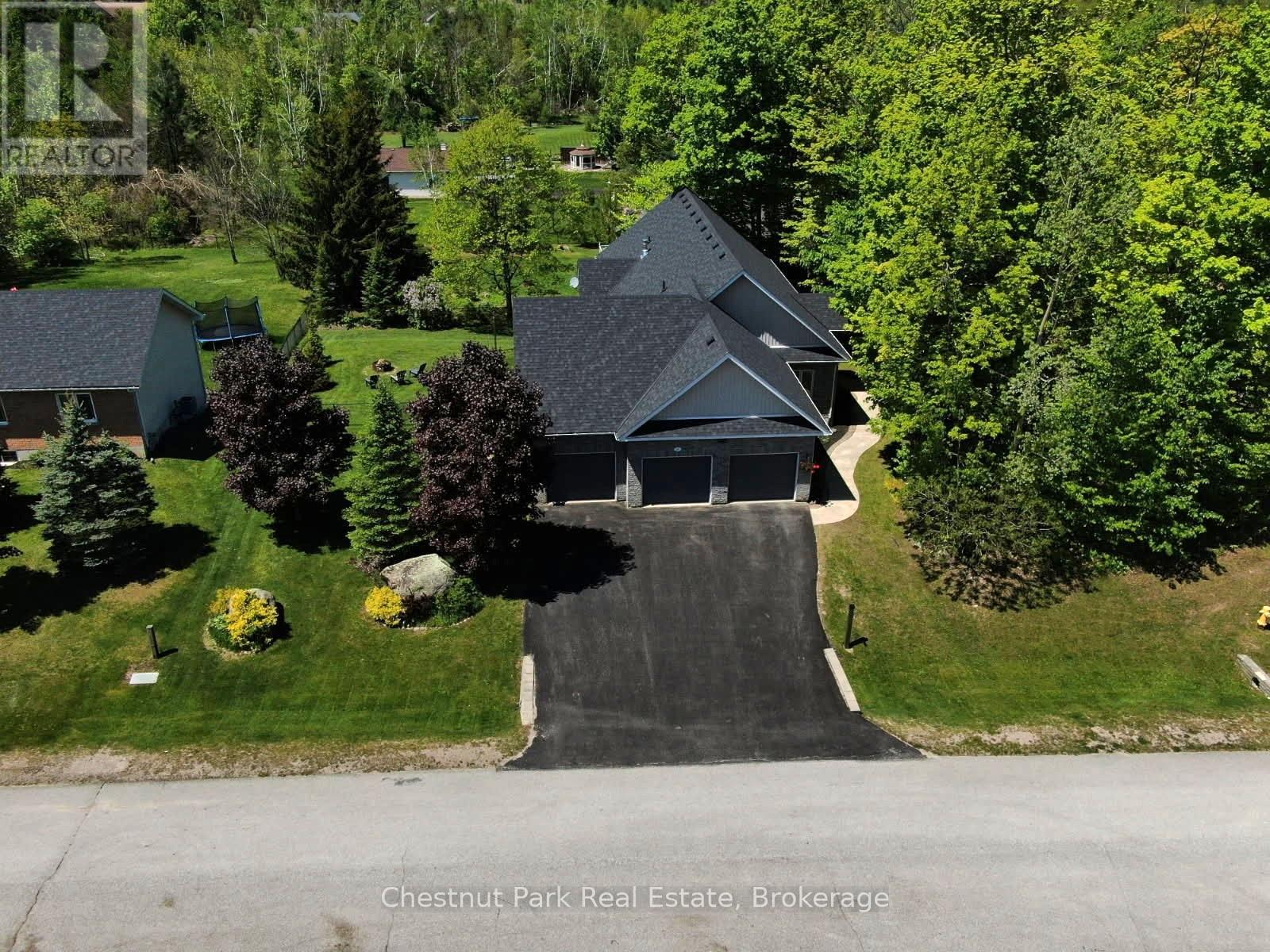 28 Boyd Crescent, Oro-Medonte, Ontario  L0K 1N0 - Photo 2 - S12810838