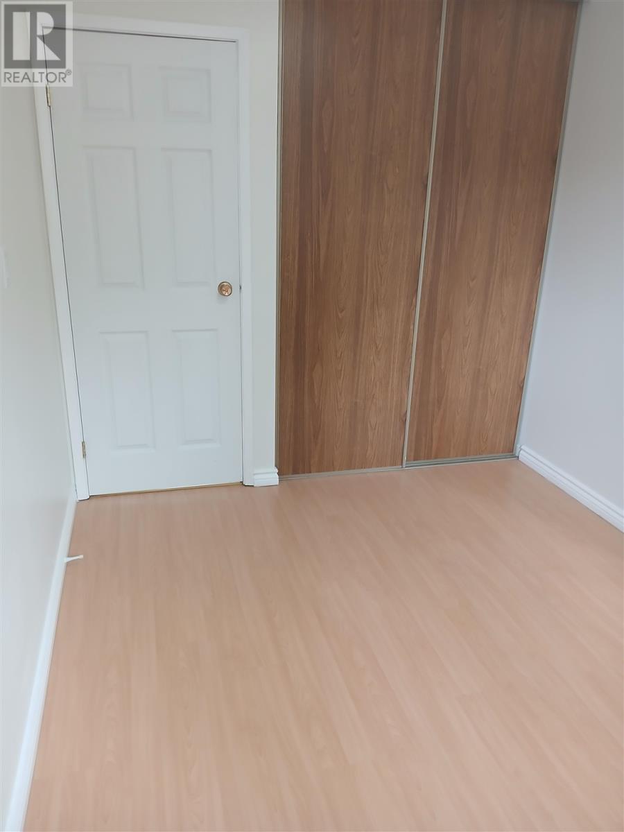 12 Forest Pl, Elliot Lake, Ontario  P5A 3C6 - Photo 15 - SM260714