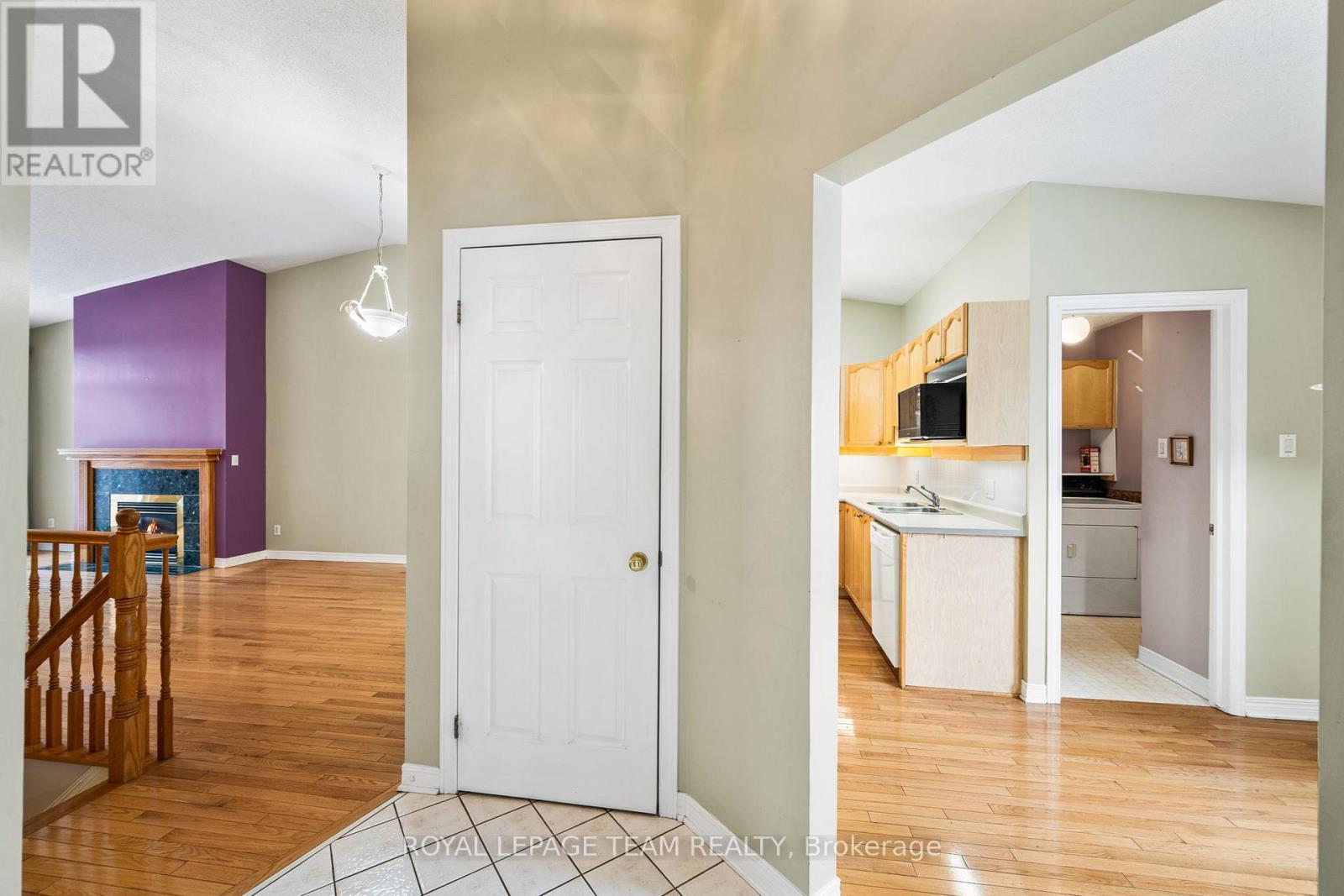 10 Quinterra Court, Ottawa, Ontario  K1V 0W6 - Photo 10 - X12848082