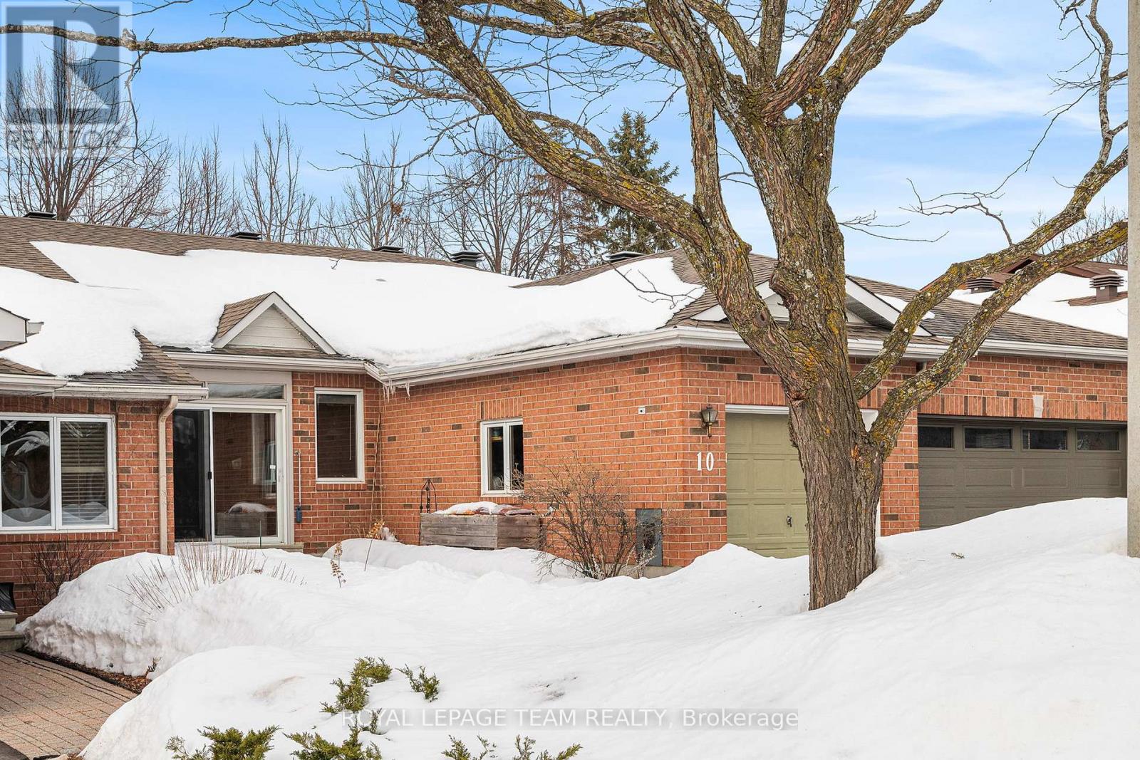 10 Quinterra Court, Ottawa, Ontario  K1V 0W6 - Photo 4 - X12848082