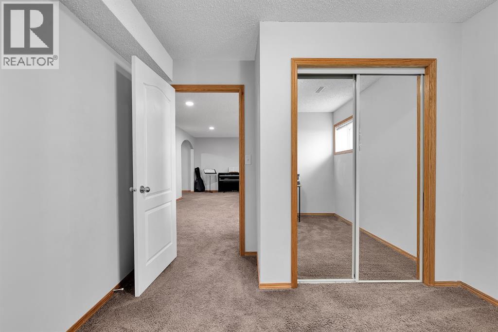 132 West Creek Drive, Chestermere, Alberta  T1X 1K6 - Photo 37 - A2301036