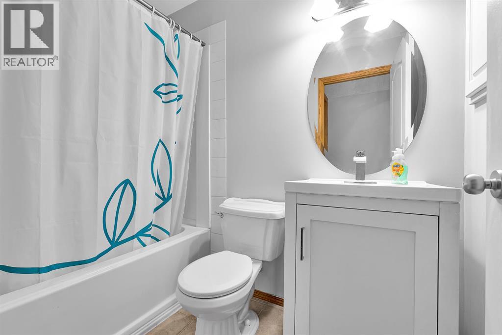 132 West Creek Drive, Chestermere, Alberta  T1X 1K6 - Photo 38 - A2301036