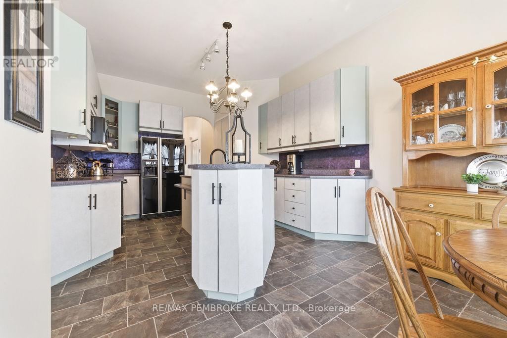 152 Reta Crescent, Pembroke, Ontario  K8A 1B3 - Photo 13 - X13016022
