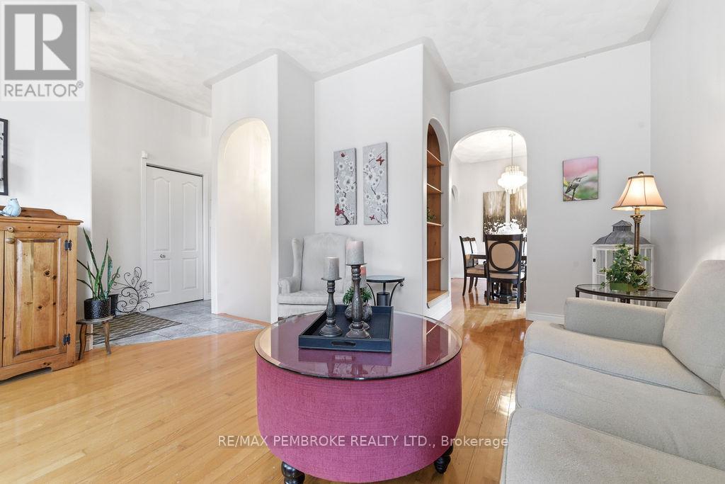 152 Reta Crescent, Pembroke, Ontario  K8A 1B3 - Photo 6 - X13016022