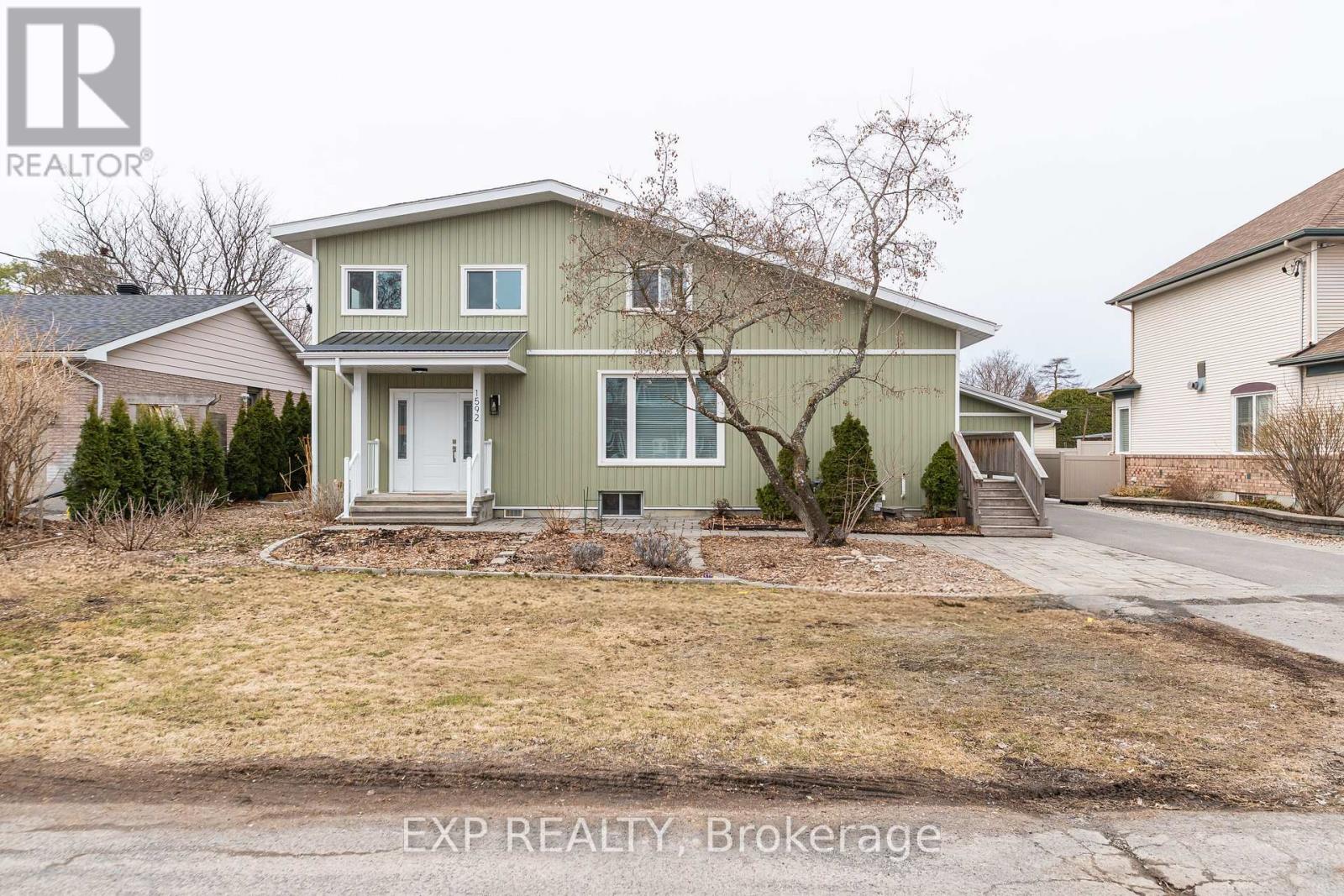 1592 APELDOORN AVENUE, Ottawa, Ontario