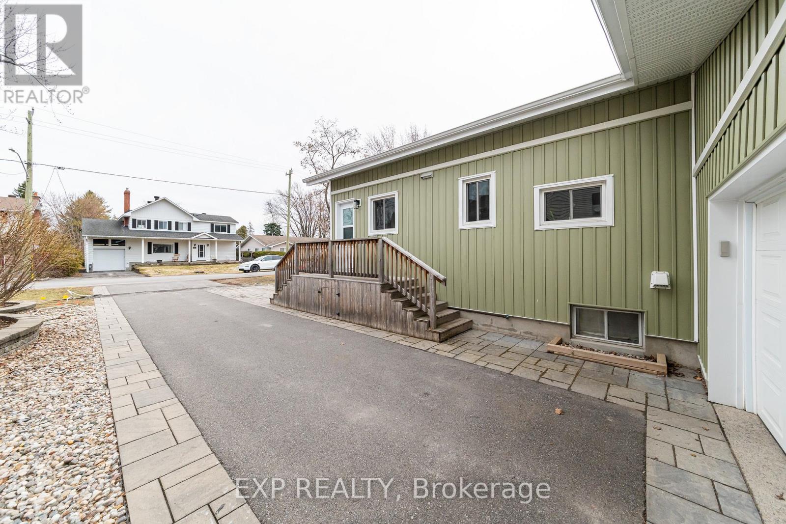 1592 Apeldoorn Avenue, Ottawa, Ontario  K2C 1V5 - Photo 34 - X13015994