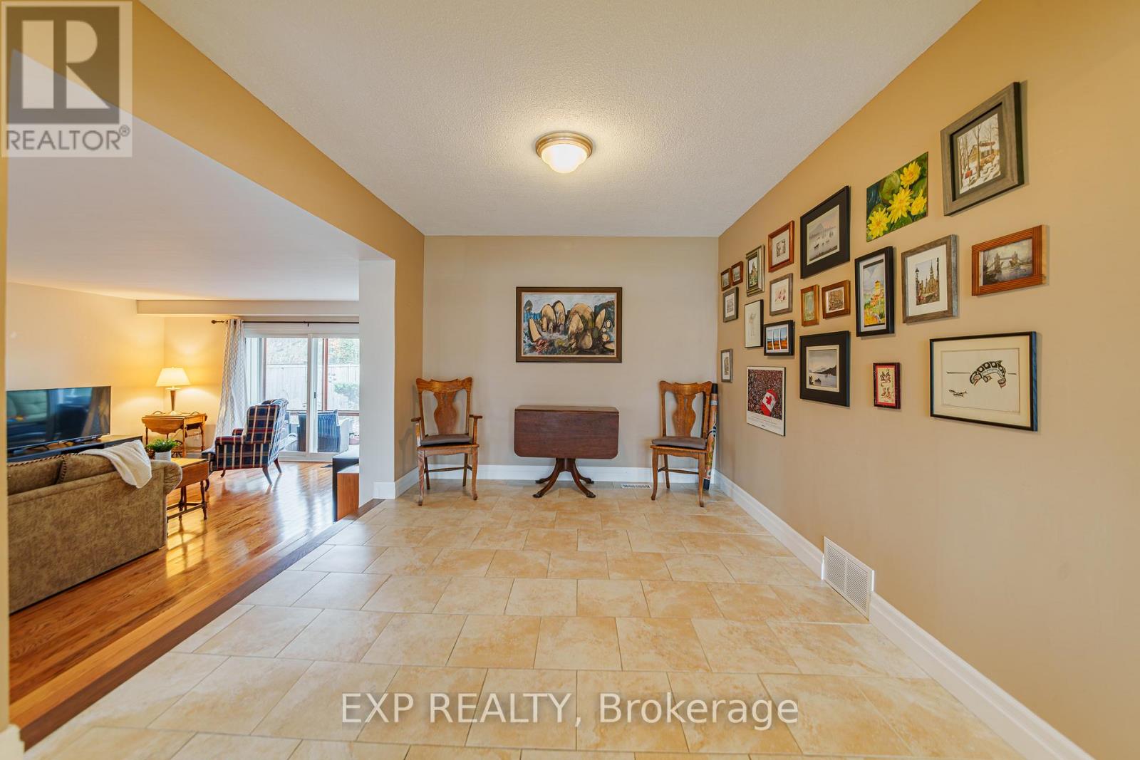 1592 Apeldoorn Avenue, Ottawa, Ontario  K2C 1V5 - Photo 8 - X13015994