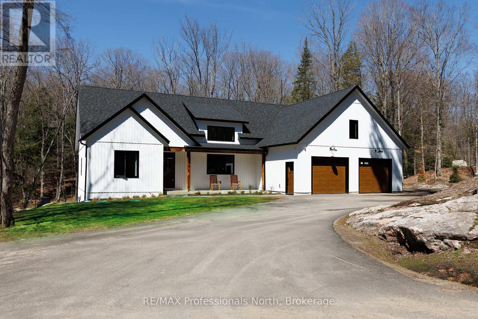 195 LAKEVIEW STREET, Dysart et al, Ontario