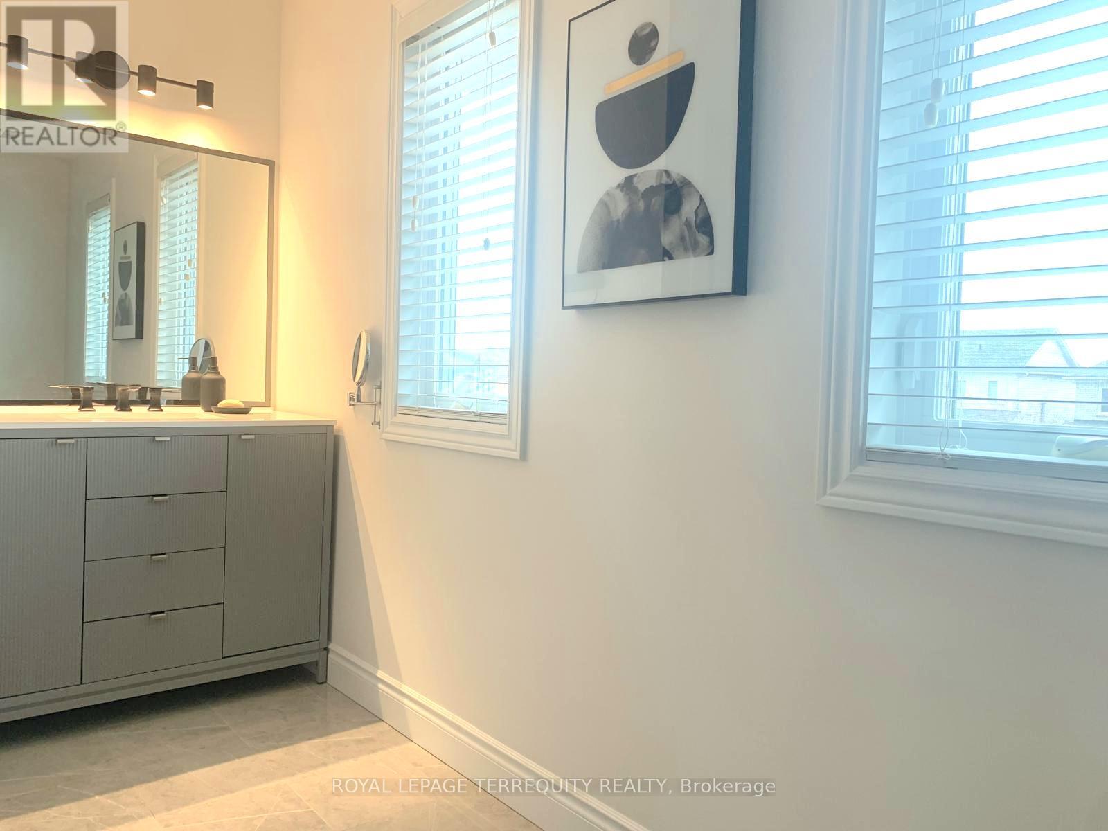 471 Woodsmere Crescent, Pickering, Ontario  L1V 7A5 - Photo 25 - E13014558