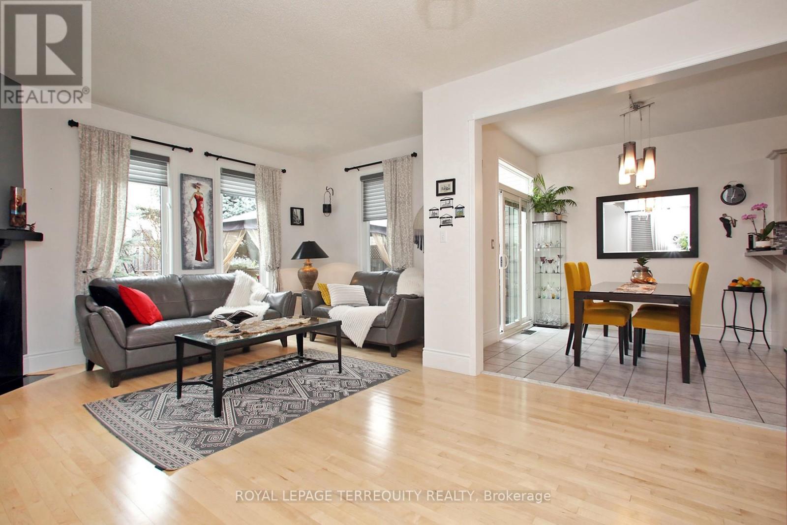 471 Woodsmere Crescent, Pickering, Ontario  L1V 7A5 - Photo 6 - E13014558