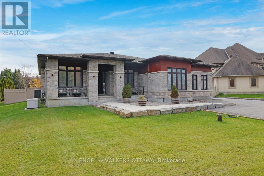 1296 Bankfield Road, Ottawa, Ontario  K4M 1C4 - Photo 2 - X12905476