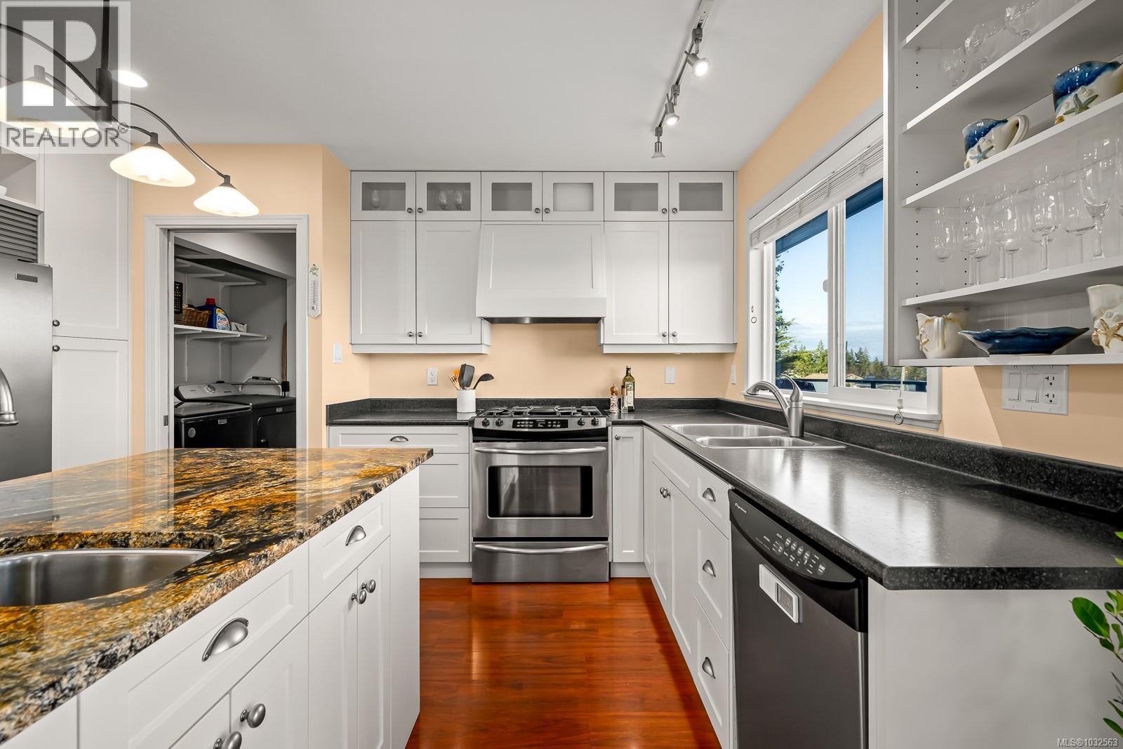 261 Alder St, Campbell River, British Columbia  V9W 2N6 - Photo 12 - 1032563