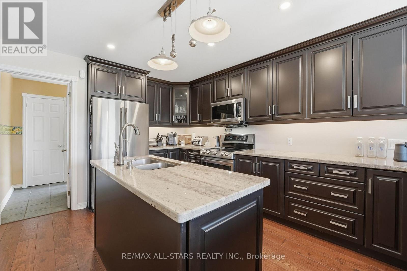 25472 Lakeridge Road, Georgina (Pefferlaw), Ontario  L0E 1N0 - Photo 11 - N13002826