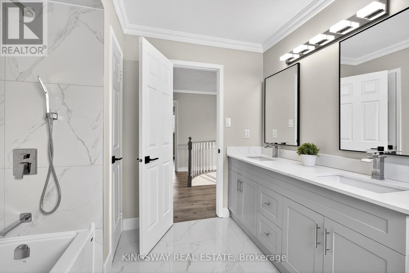 325 Salisbury Lane, Newmarket, Ontario  L3Y 8A6 - Photo 29 - N13016010