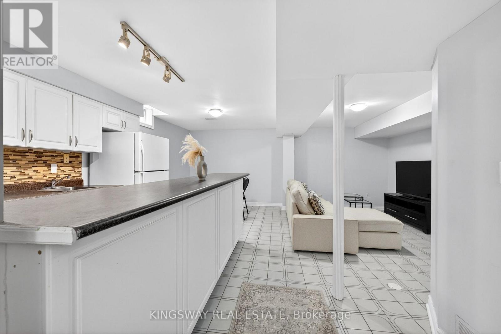 325 Salisbury Lane, Newmarket, Ontario  L3Y 8A6 - Photo 33 - N13016010