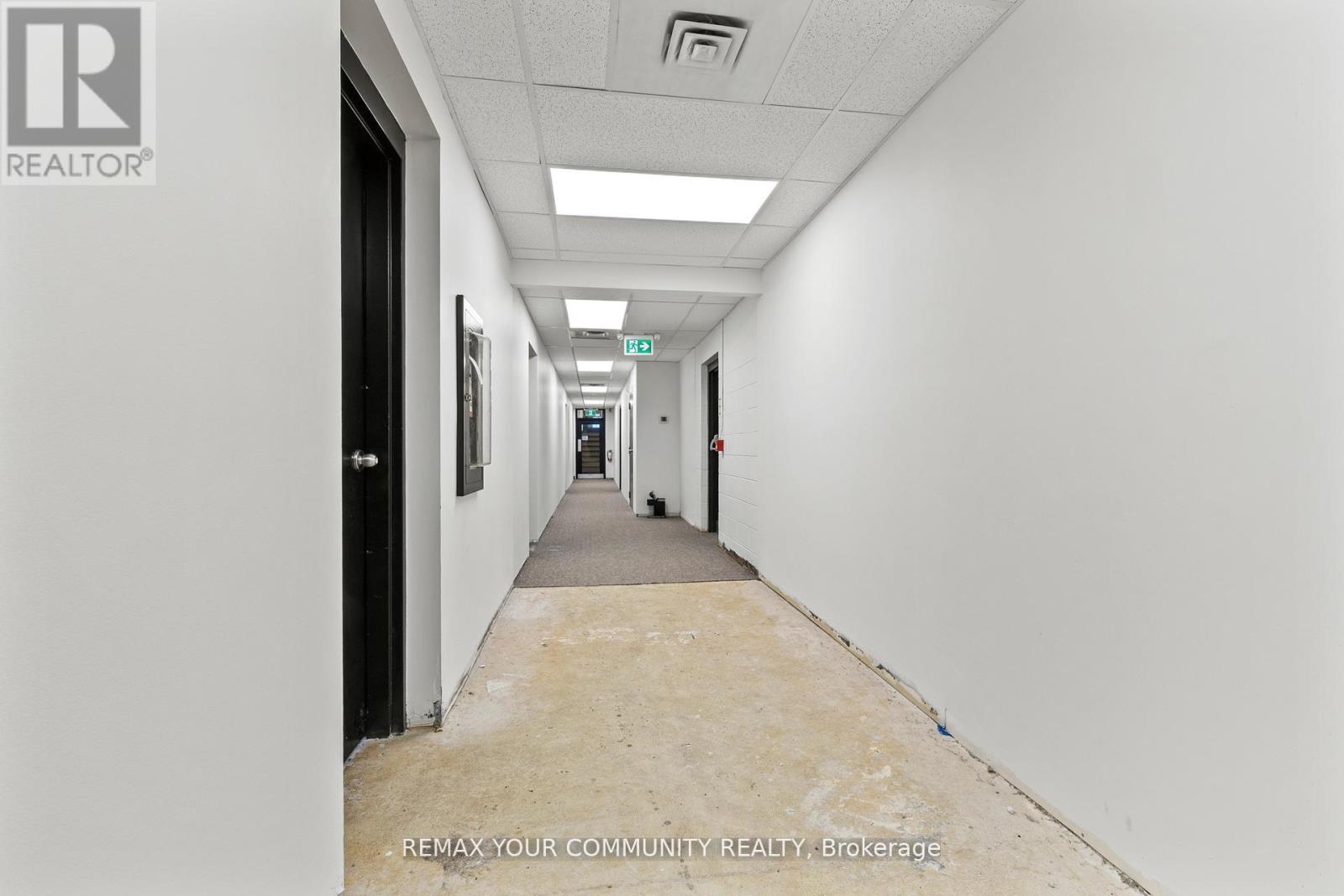 201 - 171 Main Street S, Newmarket, Ontario  L3Y 3Y9 - Photo 3 - N13016028