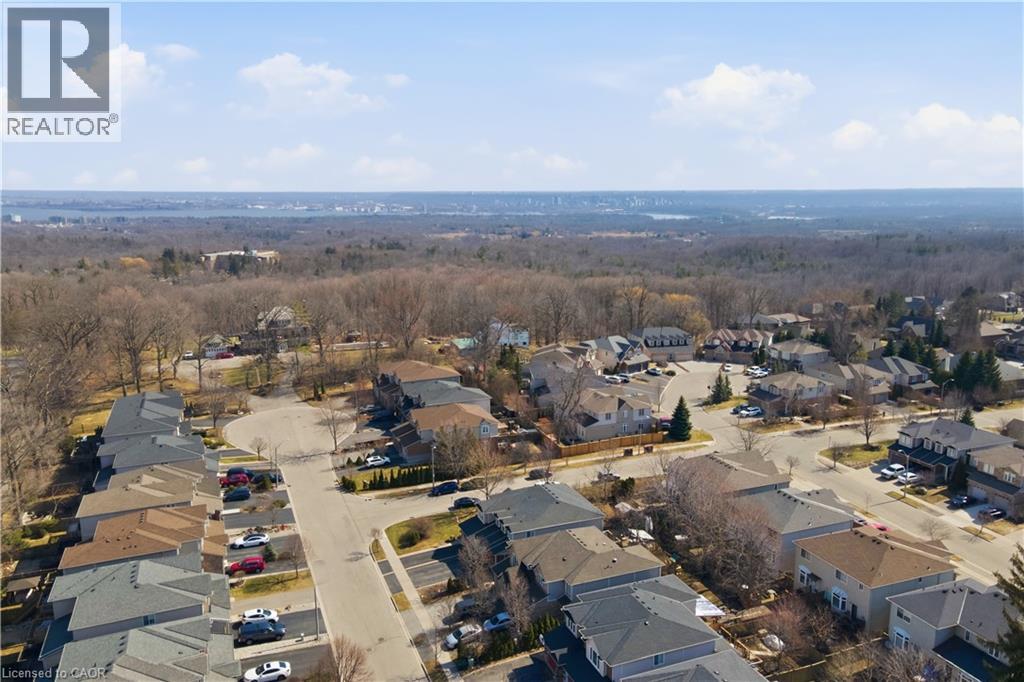 52 Sunnycroft Court, Waterdown, Ontario  L8B 0L3 - Photo 37 - 40819324