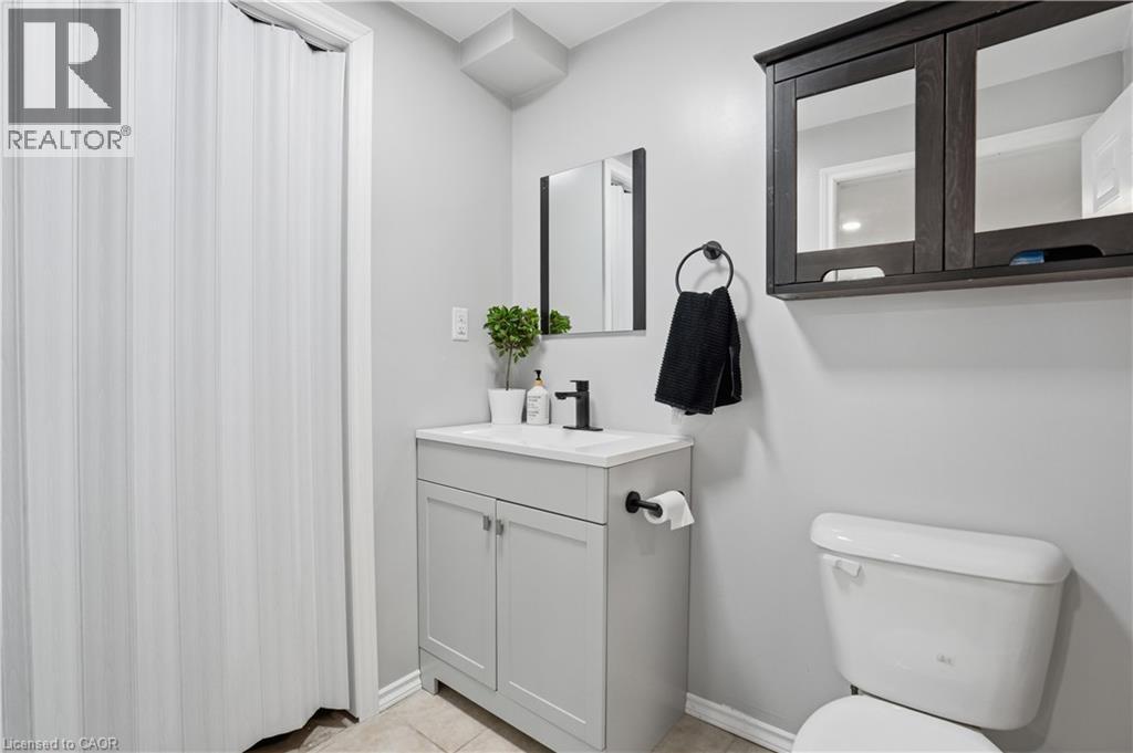 52 Sunnycroft Court, Waterdown, Ontario  L8B 0L3 - Photo 29 - 40819324