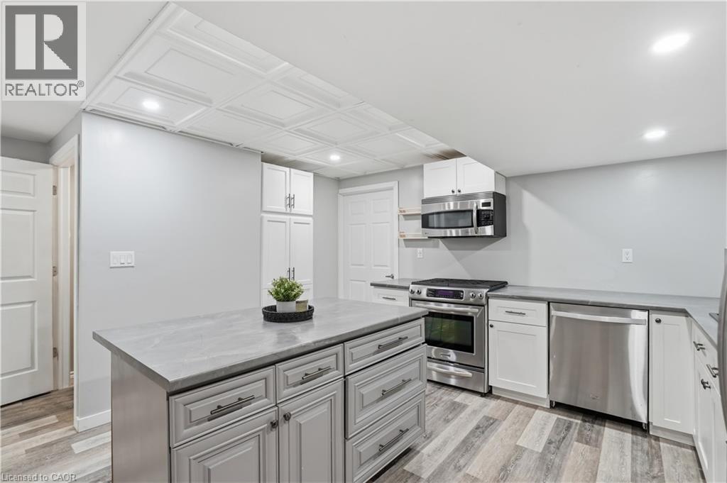 52 Sunnycroft Court, Waterdown, Ontario  L8B 0L3 - Photo 24 - 40819324