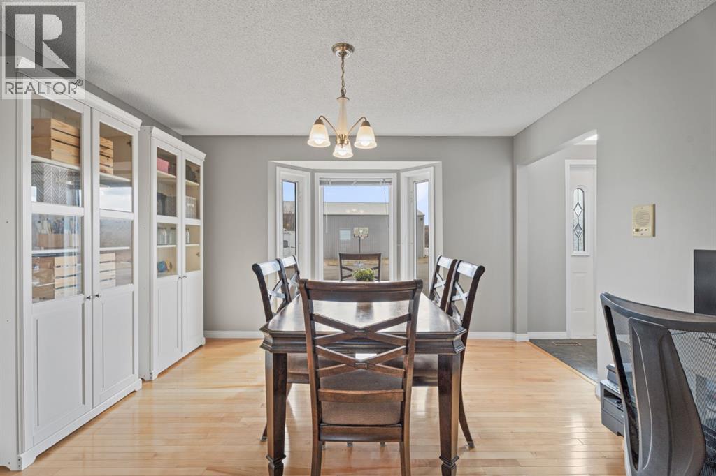 40107 299 Avenue E, Rural Foothills County, Alberta  T1S 4R2 - Photo 16 - A2300207