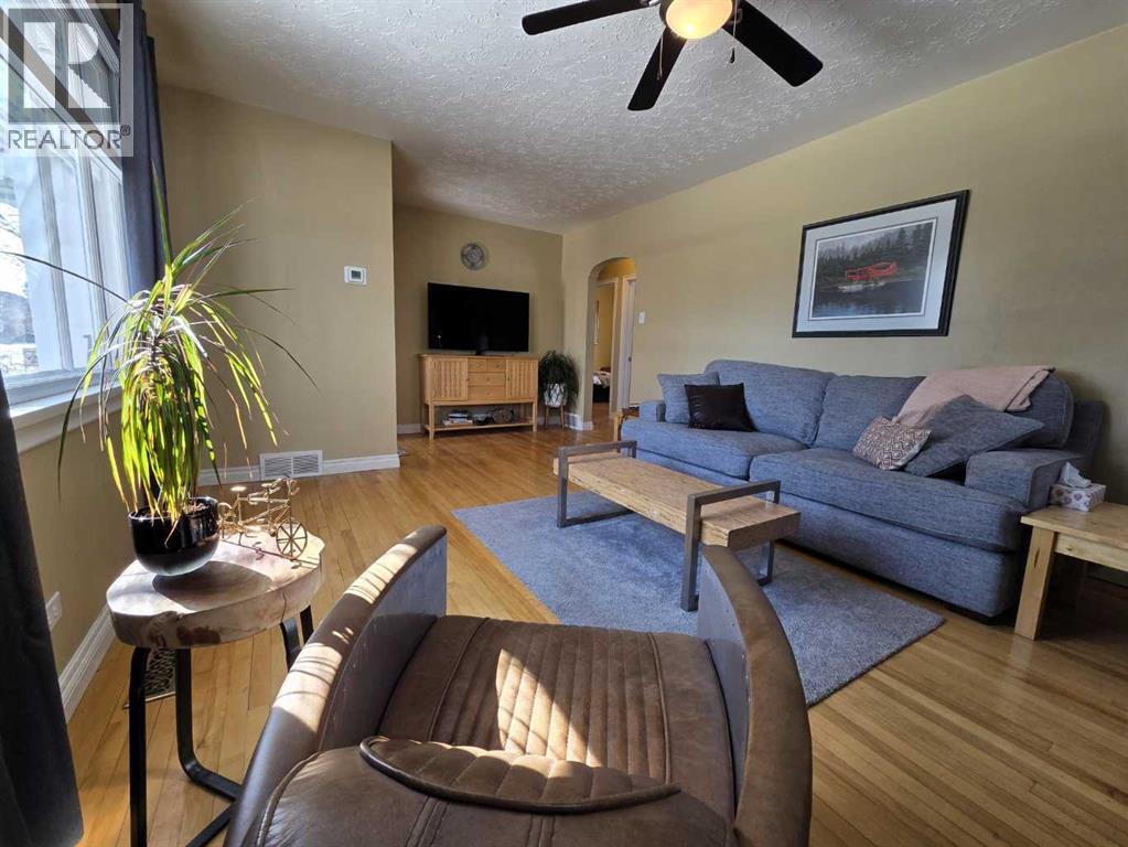 610 22 Avenue Ne, Calgary, Alberta  T2E 1V2 - Photo 11 - A2301128