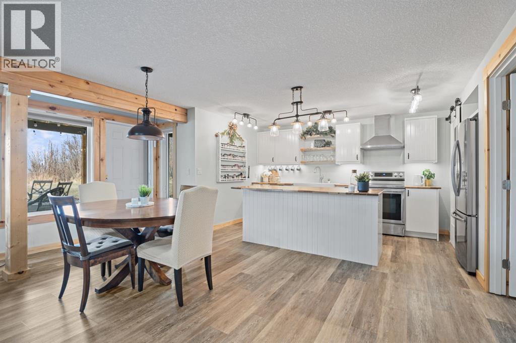 40107 299 Avenue E, Rural Foothills County, Alberta  T1S 4R2 - Photo 11 - A2300207