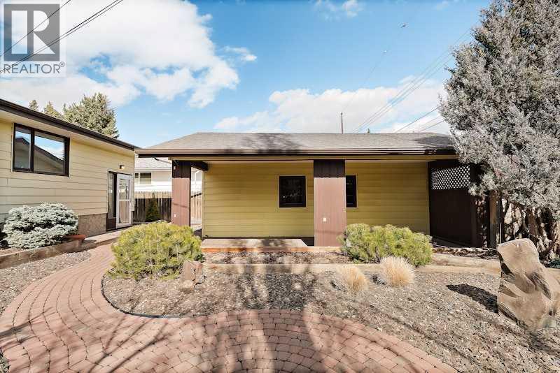 5811 Londonderry Crescent Sw, Calgary, Alberta  T3E 5X7 - Photo 3 - A2302818