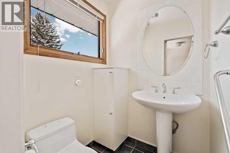 5811 Londonderry Crescent Sw, Calgary, Alberta  T3E 5X7 - Photo 17 - A2302818