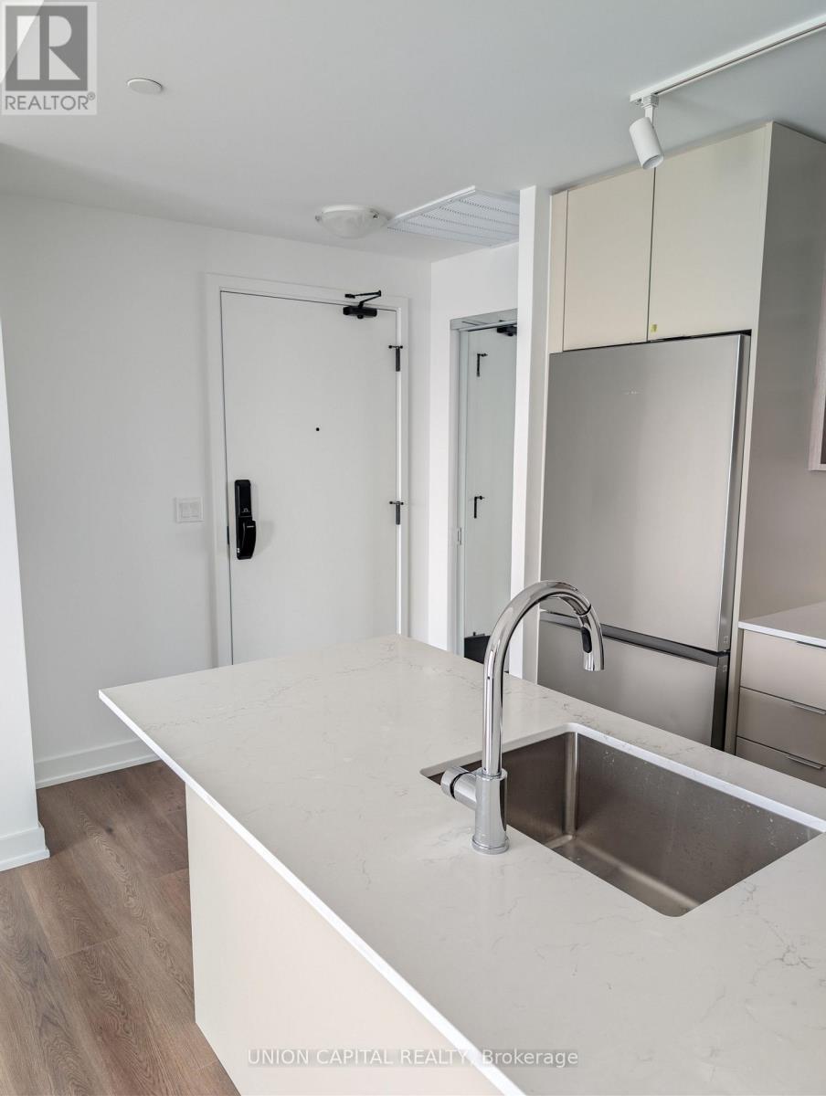 801 - 2075 Lakeshore Road, Burlington, Ontario  L7R 0H3 - Photo 3 - W13015990