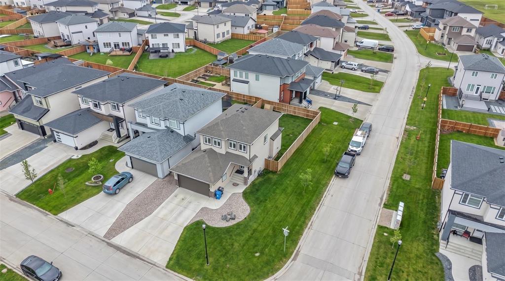 147 Berry Hill Road, Winnipeg, Manitoba  R3Y 2A7 - Photo 1 - 202607567