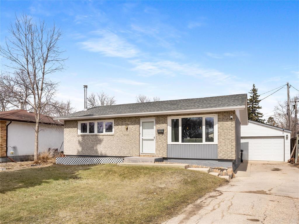 345 Harold Avenue E, Winnipeg, Manitoba  R2C 0R8 - Photo 1 - 202606005
