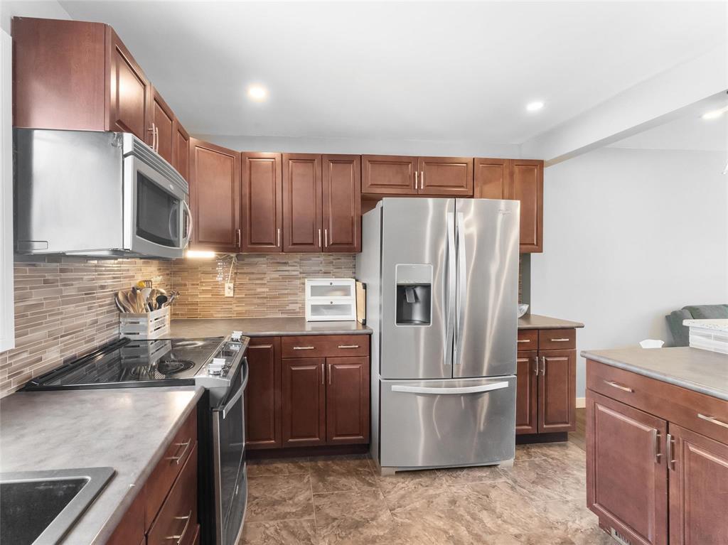 345 Harold Avenue E, Winnipeg, Manitoba  R2C 0R8 - Photo 11 - 202606005