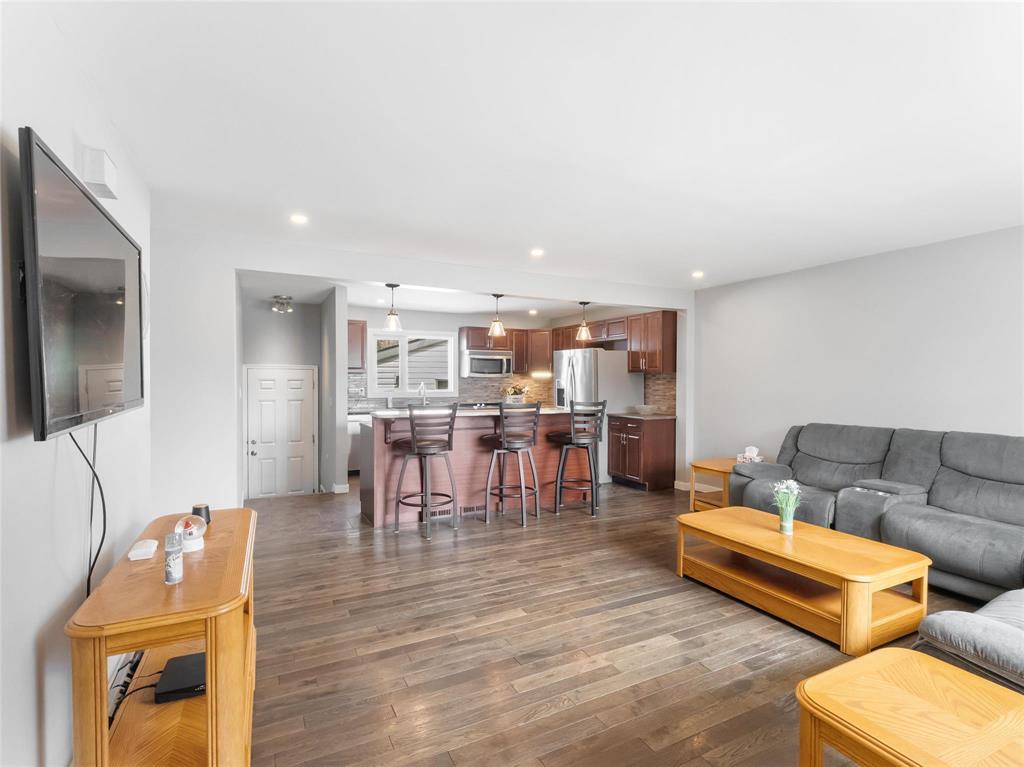 345 Harold Avenue E, Winnipeg, Manitoba  R2C 0R8 - Photo 6 - 202606005