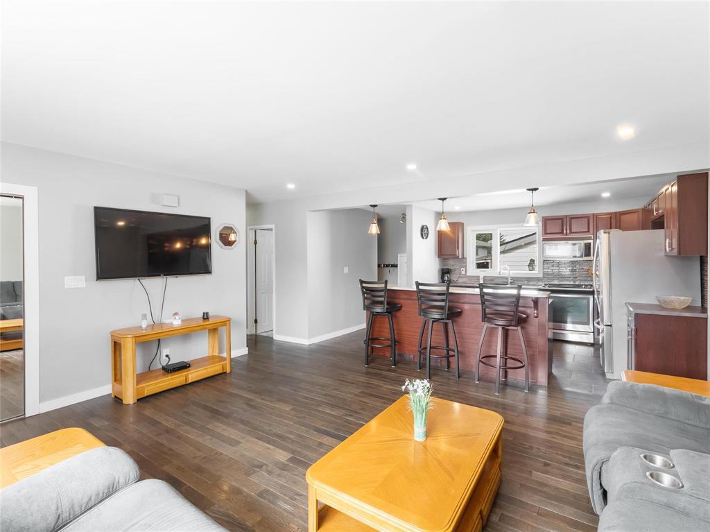 345 Harold Avenue E, Winnipeg, Manitoba  R2C 0R8 - Photo 7 - 202606005