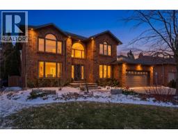 28 DEERVIEW Avenue, Ancaster, Ontario