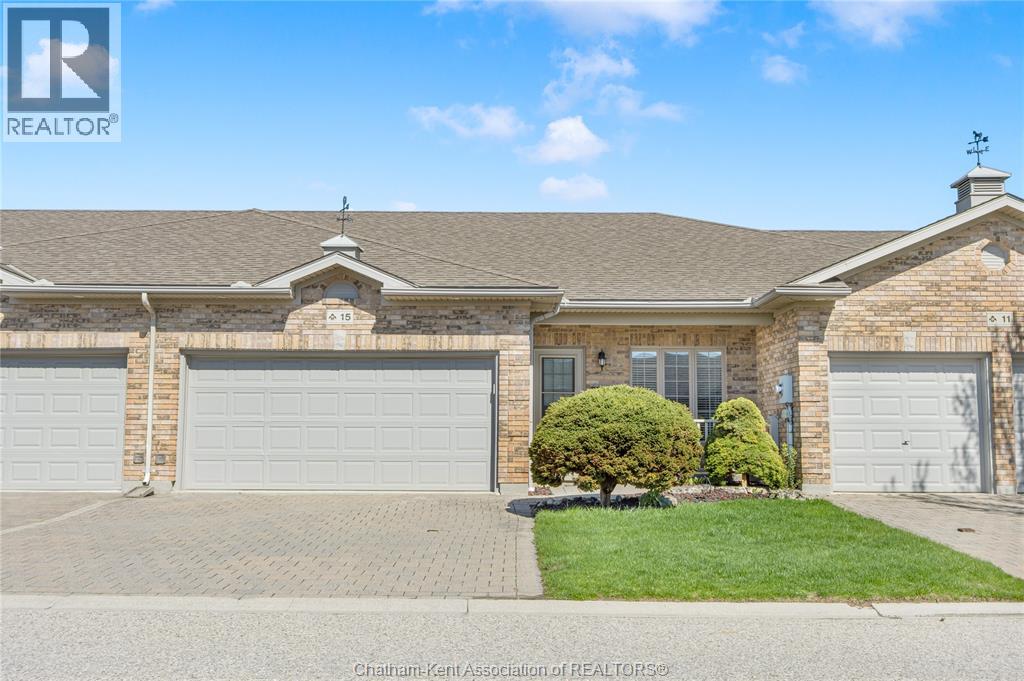 MLS# 26003906: 15 HOME PLACE, Chatham, Canada