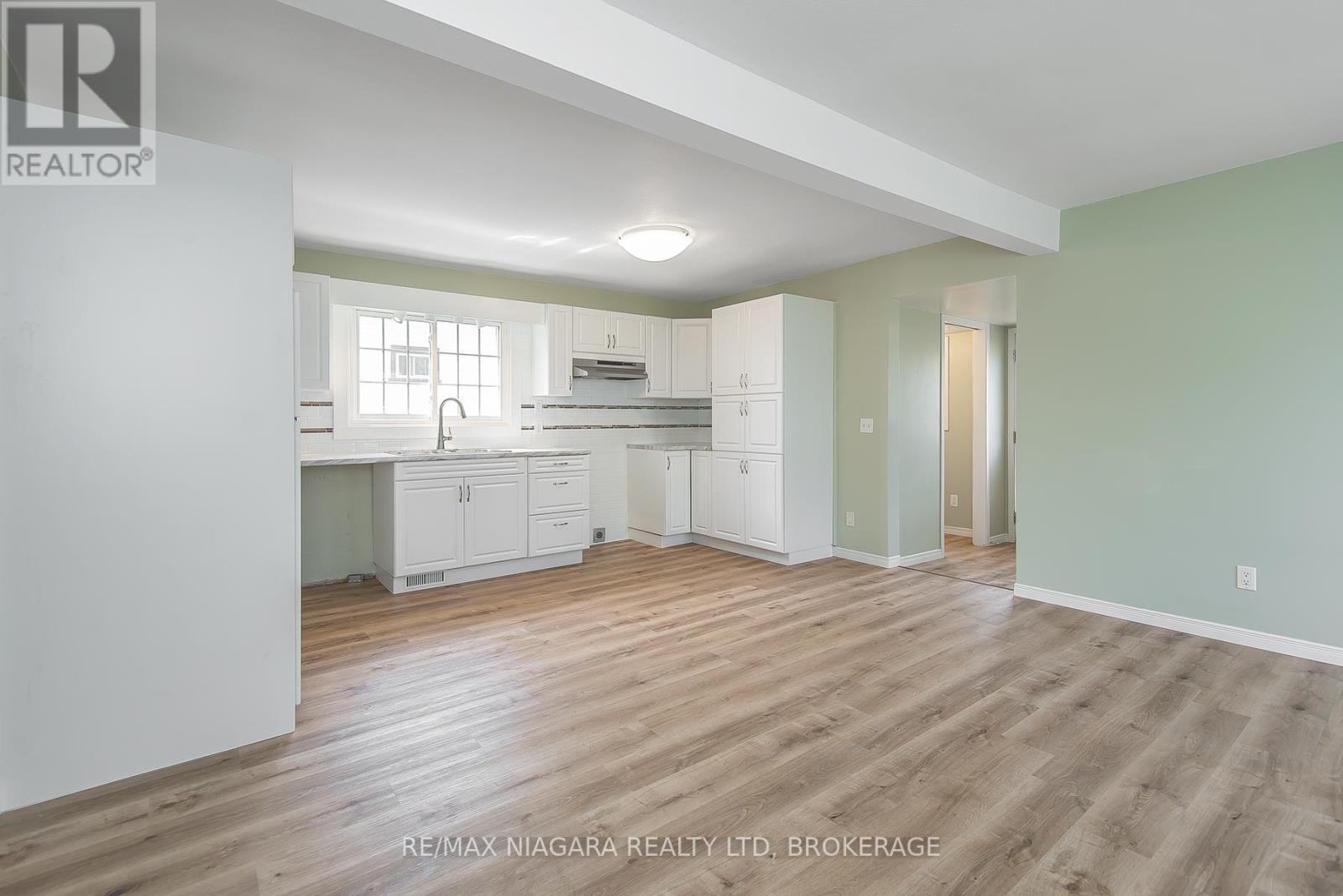 243 North Street N, Fort Erie, Ontario  L2A 3R9 - Photo 12 - X12701192