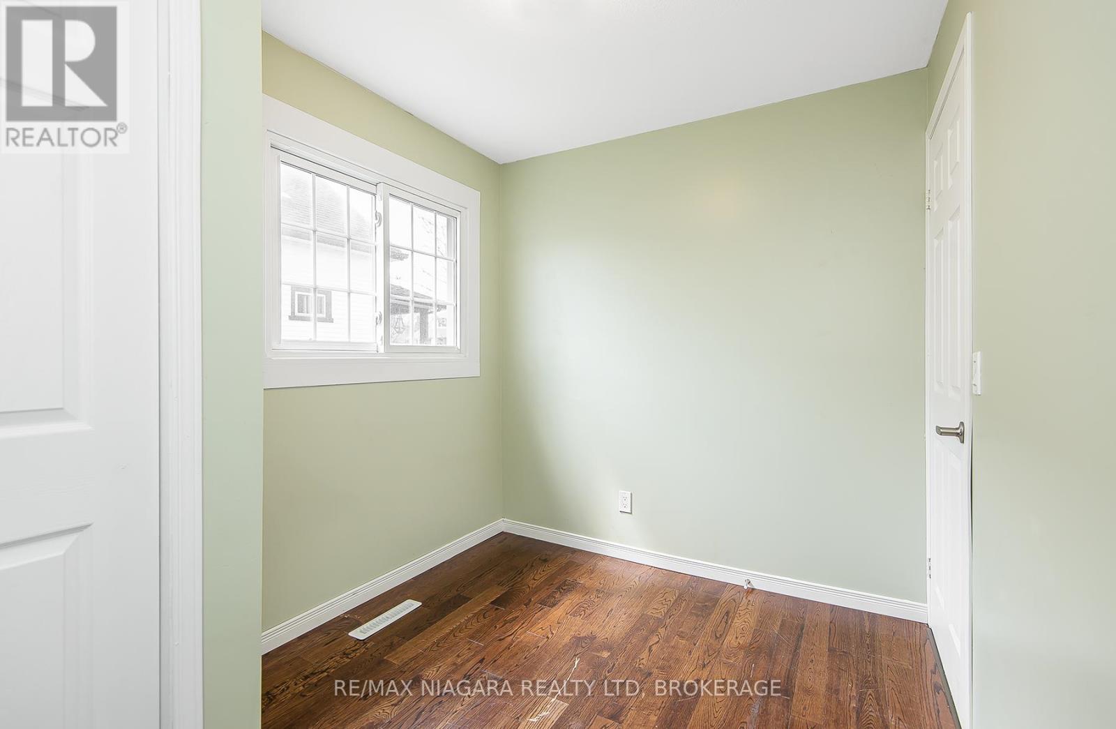 243 North Street N, Fort Erie, Ontario  L2A 3R9 - Photo 20 - X12701192