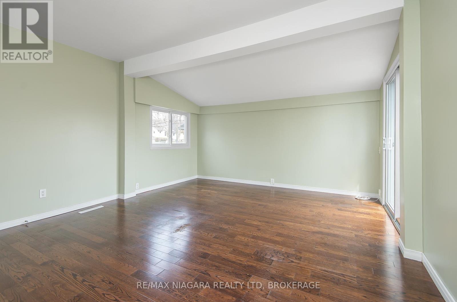 243 North Street N, Fort Erie, Ontario  L2A 3R9 - Photo 16 - X12701192