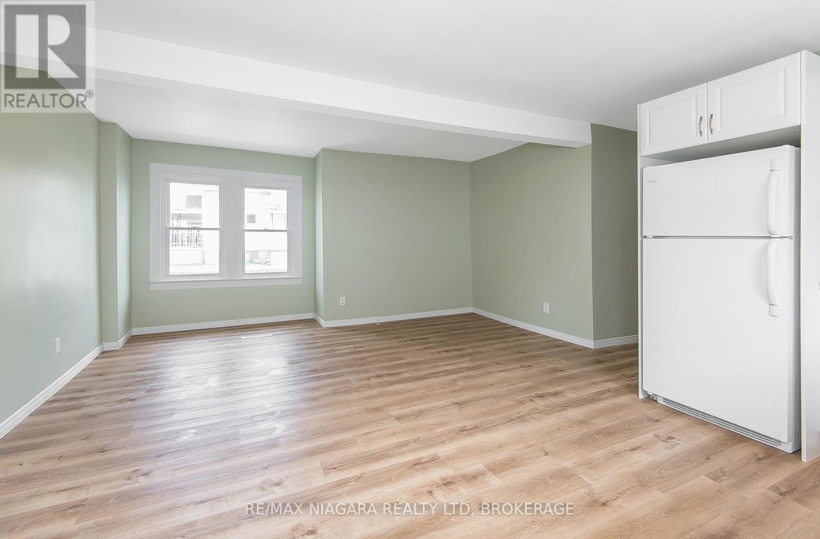 243 North Street N, Fort Erie, Ontario  L2A 3R9 - Photo 8 - X12701192